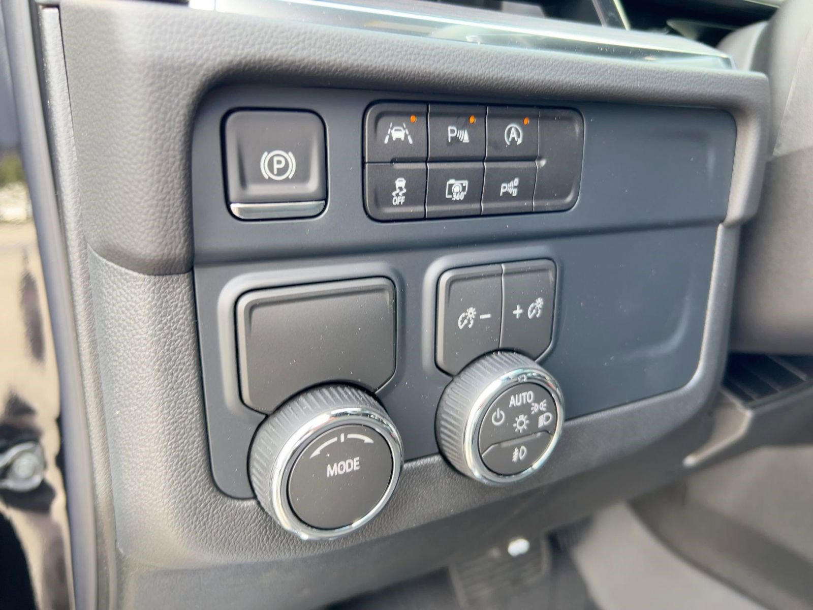 New 2026 Chevrolet Tahoe LT w/ Comfort Package image 17