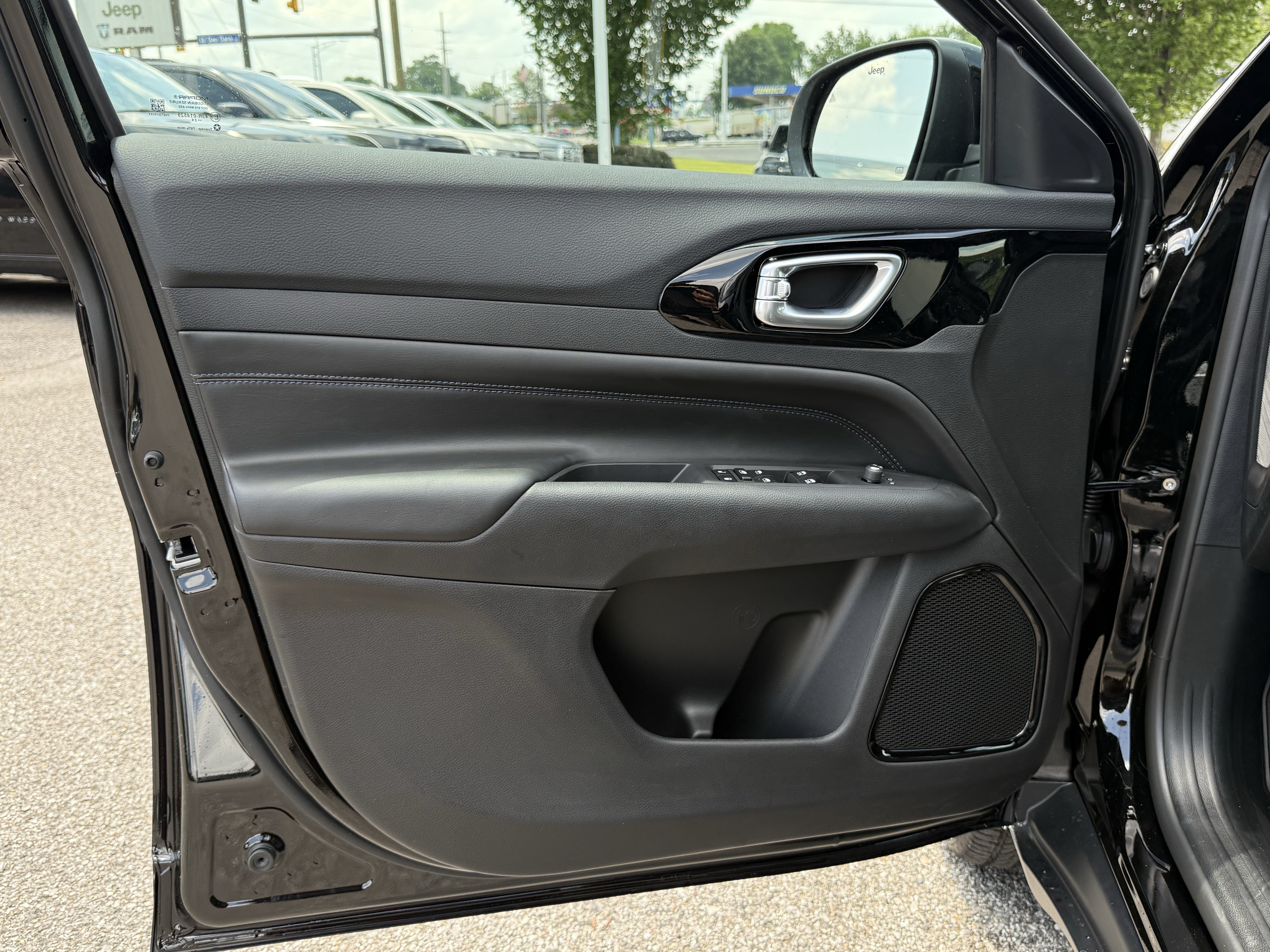 New 2026 Jeep Compass Latitude AWD/4WD image 14