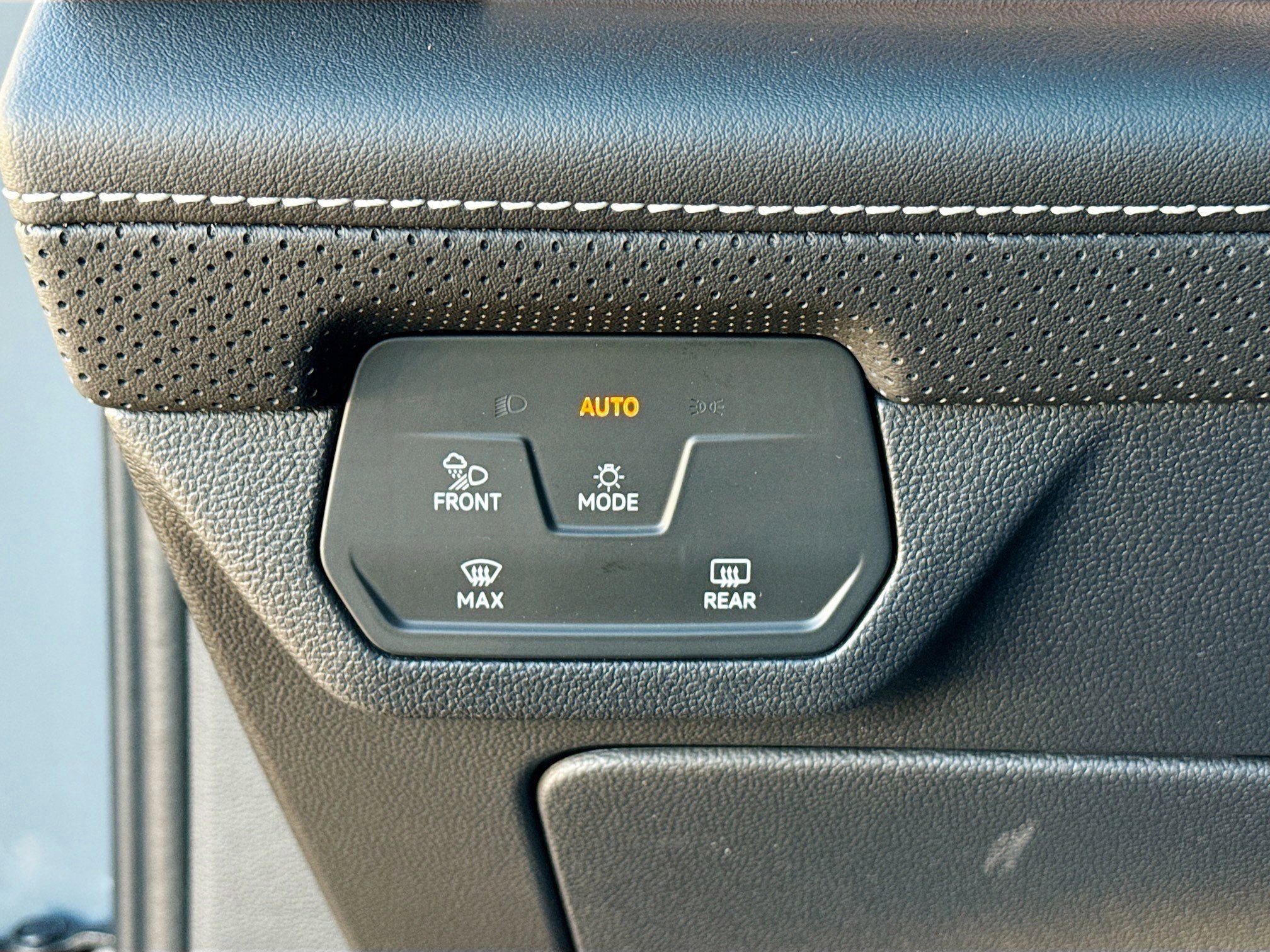 New 2026 Volkswagen Atlas SEL Premium R-Line image 34