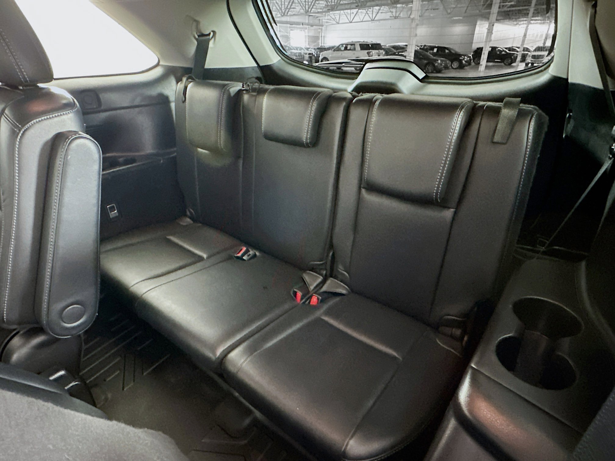 Used 2018 Toyota Highlander SE image 31