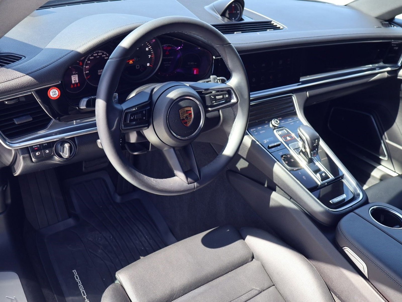 Certified 2023 Porsche Panamera 4 image 4