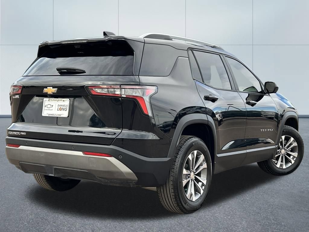 Used 2025 Chevrolet Equinox LT w/ Convenience Package II image 2