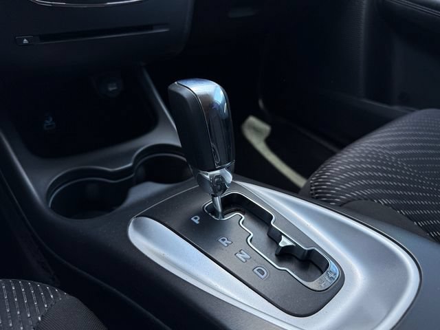 Used 2020 Dodge Journey SE w/ Blacktop Package FWD image 16