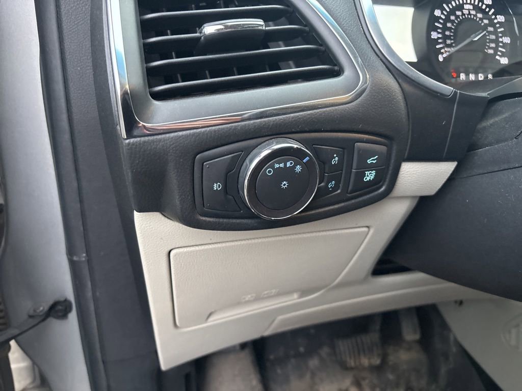 Used 2019 Ford Edge Titanium image 31