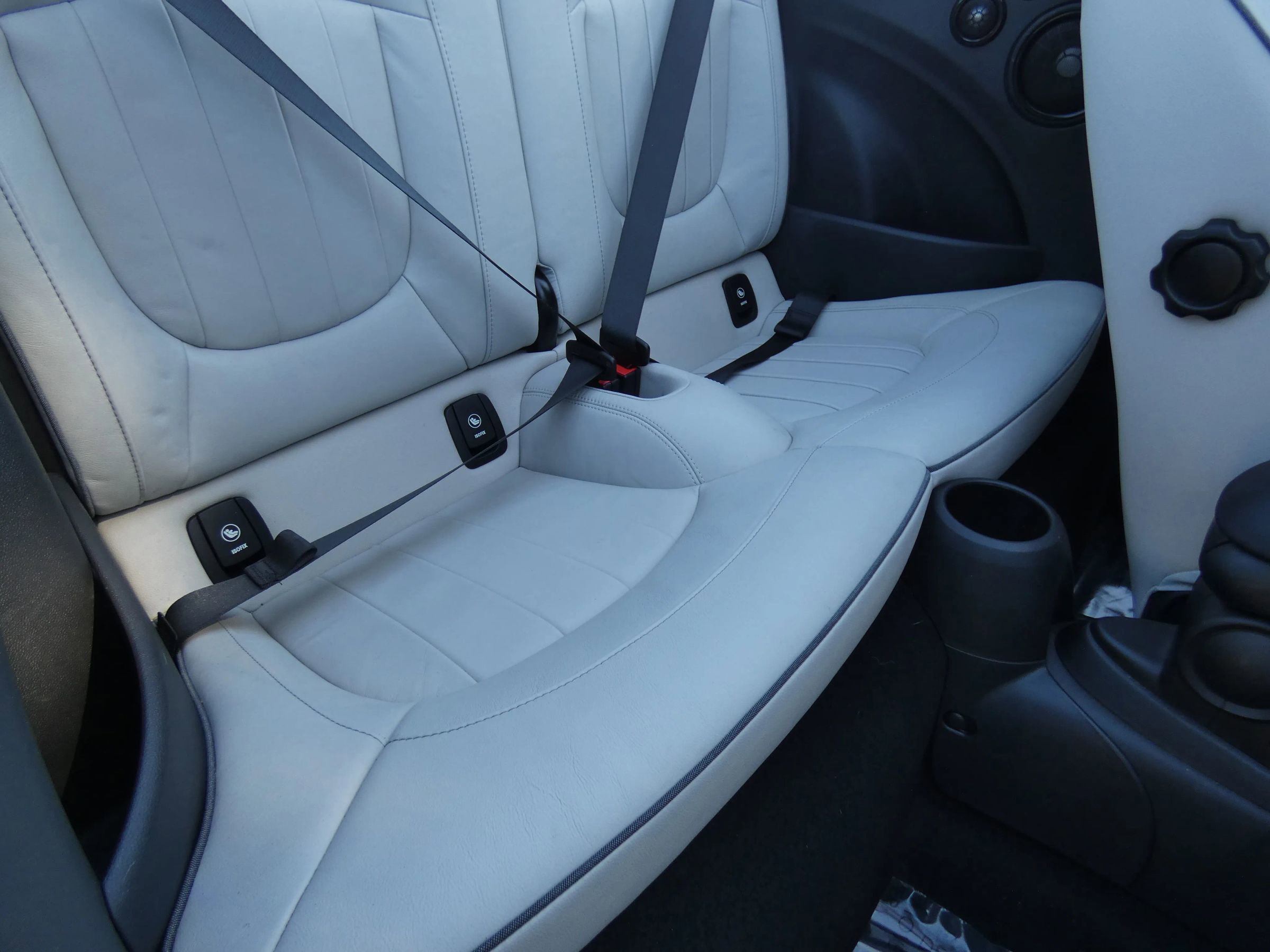 Used 2018 MINI Cooper S image 33