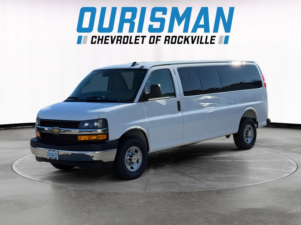 New 2026 Chevrolet Express 3500 LT w/ LT Preferred Equipment Group RWD image 2