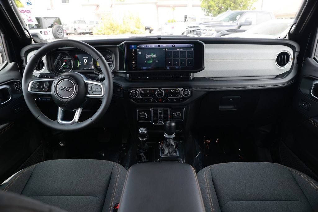 Used 2025 Jeep Wrangler Unlimited Sahara w/ Safety Group AWD/4WD image 25