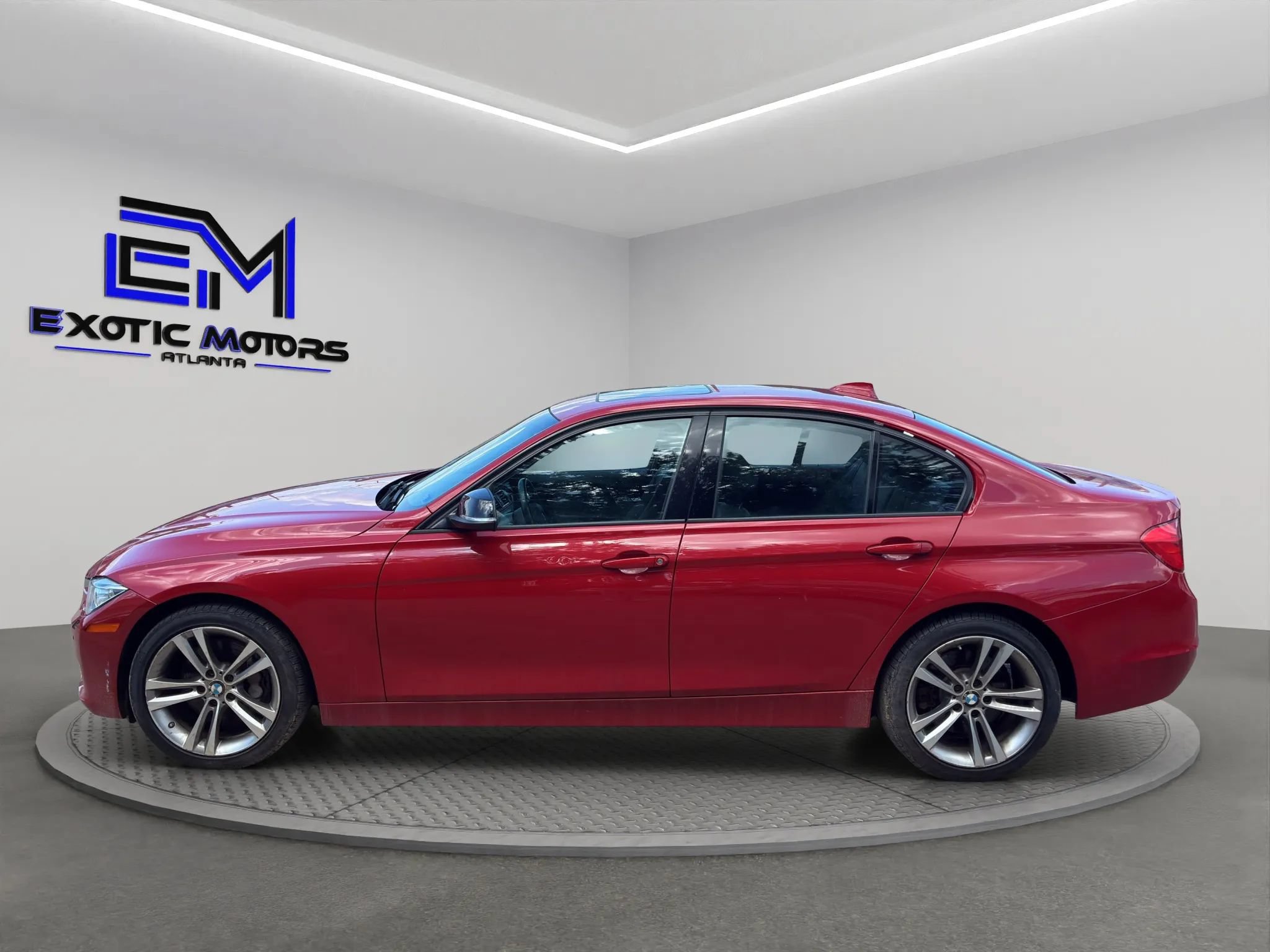 Used 2013 BMW 335i xDrive Sedan AWD/4WD image 2