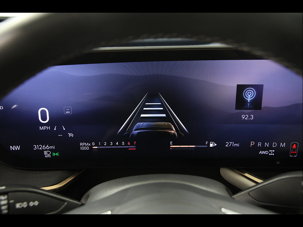 Certified 2025 Buick Envision Avenir AWD/4WD image 9