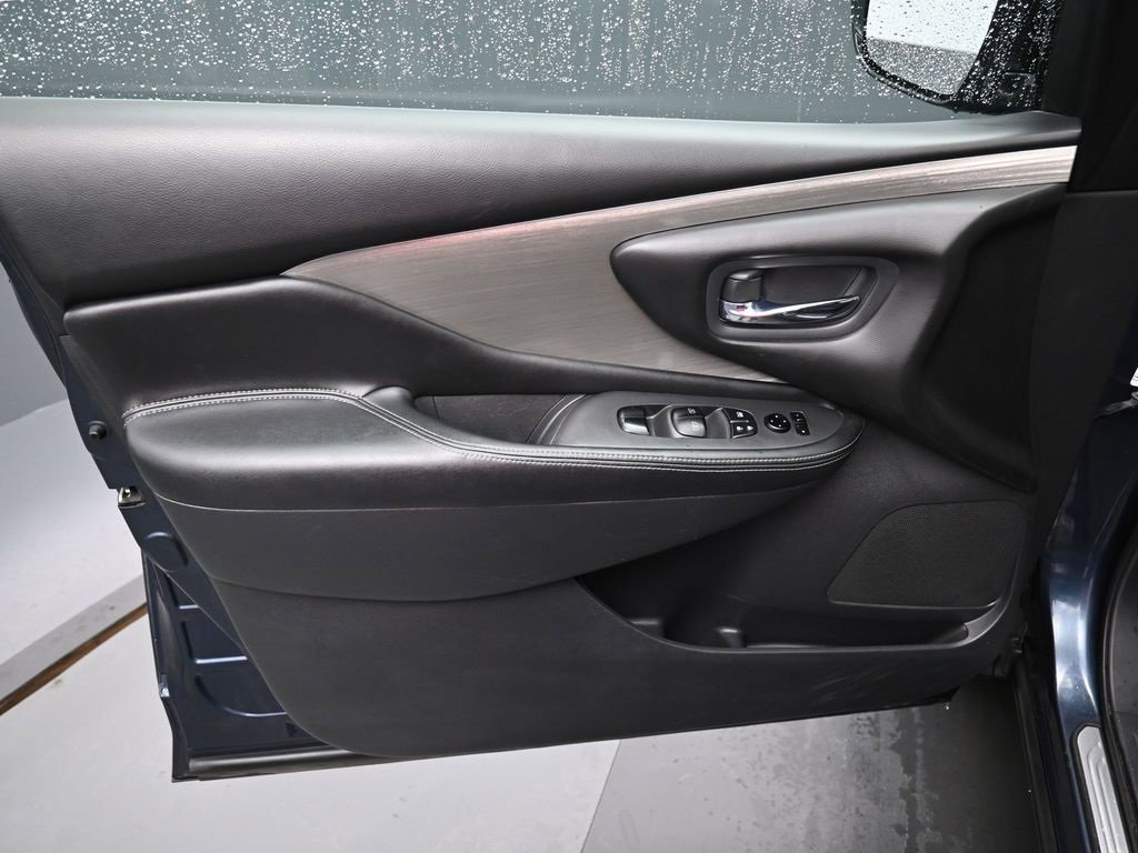 Used 2016 Nissan Murano SV image 11