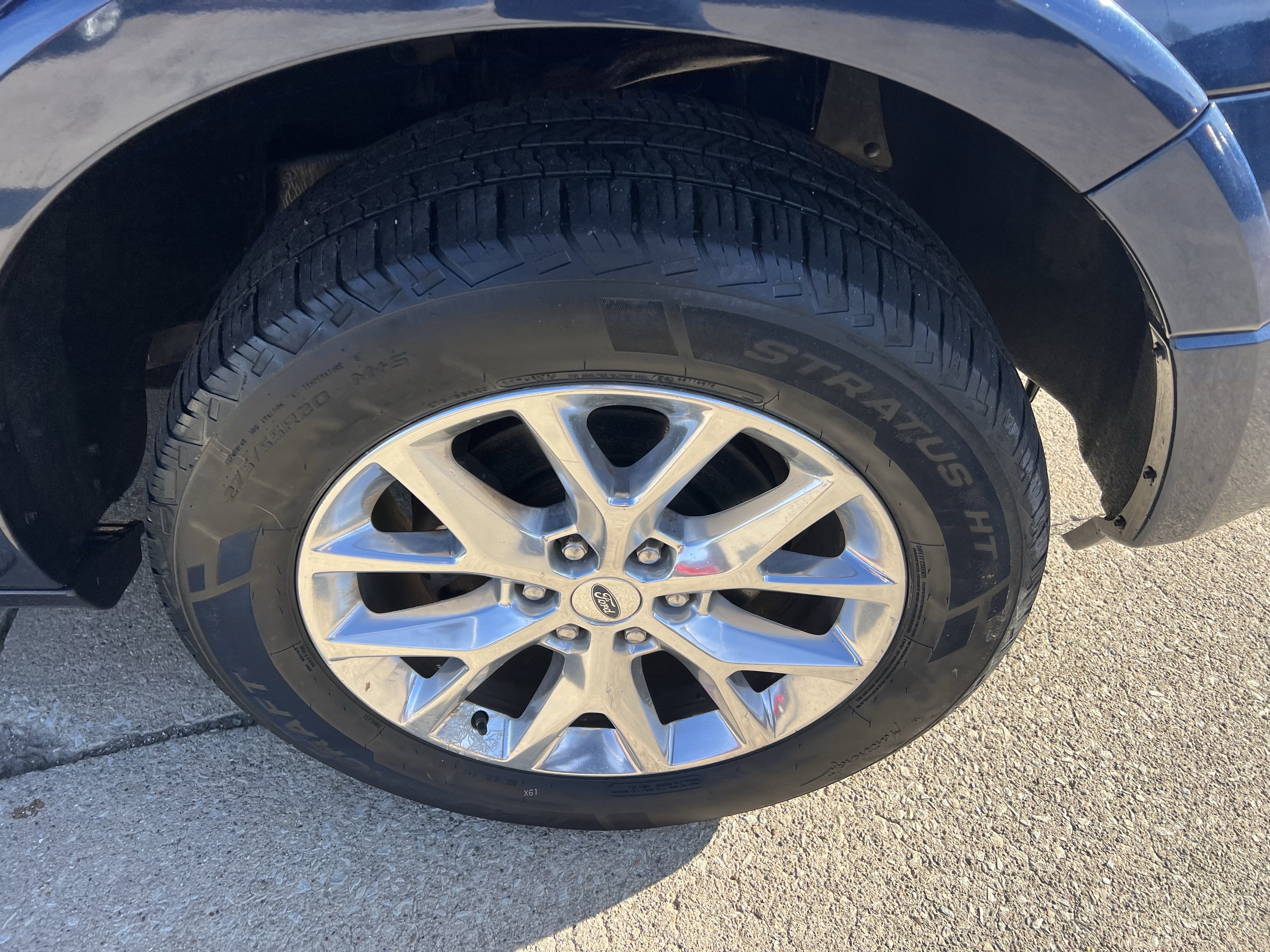 Used 2015 Ford Expedition Limited w/ Equipment Group 301A image 2