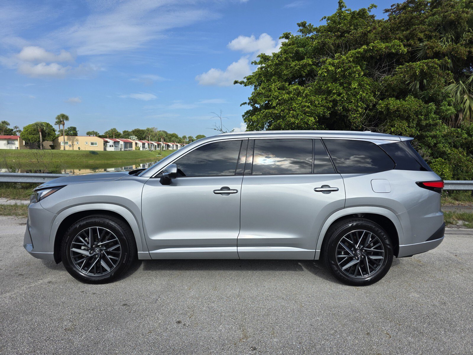 Used 2025 Lexus TX 350 AWD w/ Technology Package image 7