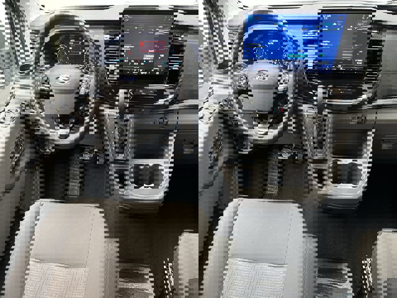 Used 2023 Ford Transit 350 XLT image 13