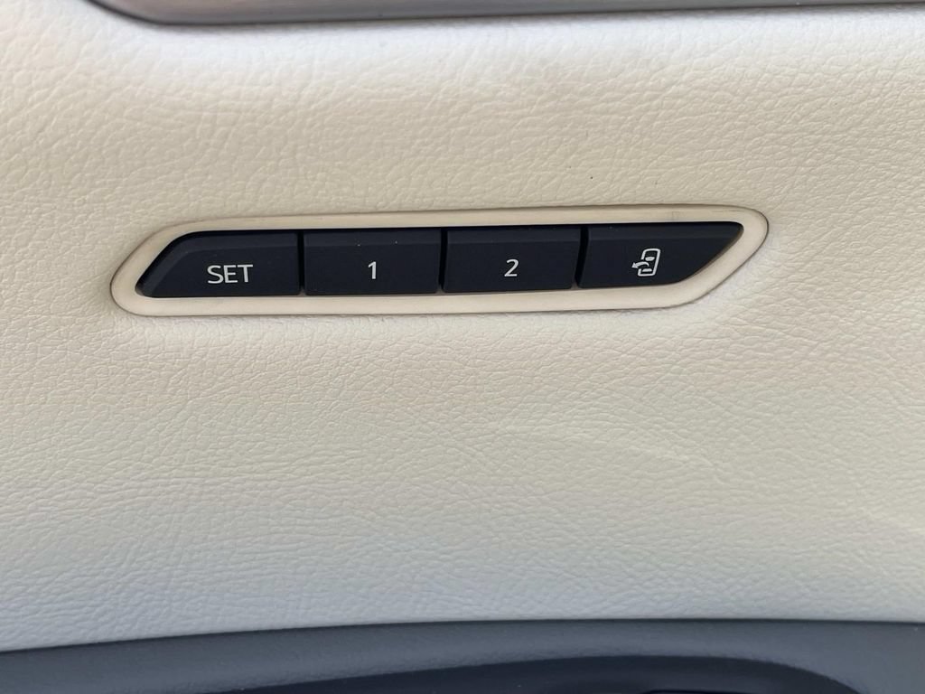 New 2026 Cadillac XT5 Premium Luxury w/ Driver Assist Package AWD/4WD image 24