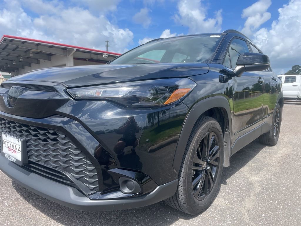 Used 2025 Toyota Corolla Cross AWD Hybrid image 11