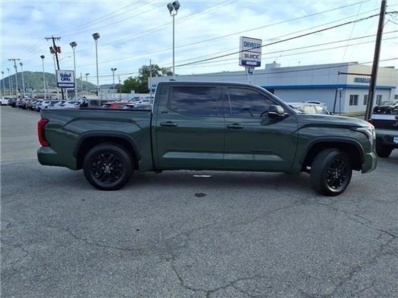 Used 2022 Toyota Tundra SR5 w/ SR5 Premium Package AWD/4WD image 37