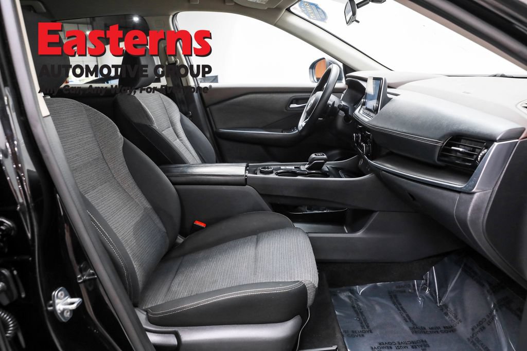 Used 2022 Nissan Rogue SV AWD/4WD image 22
