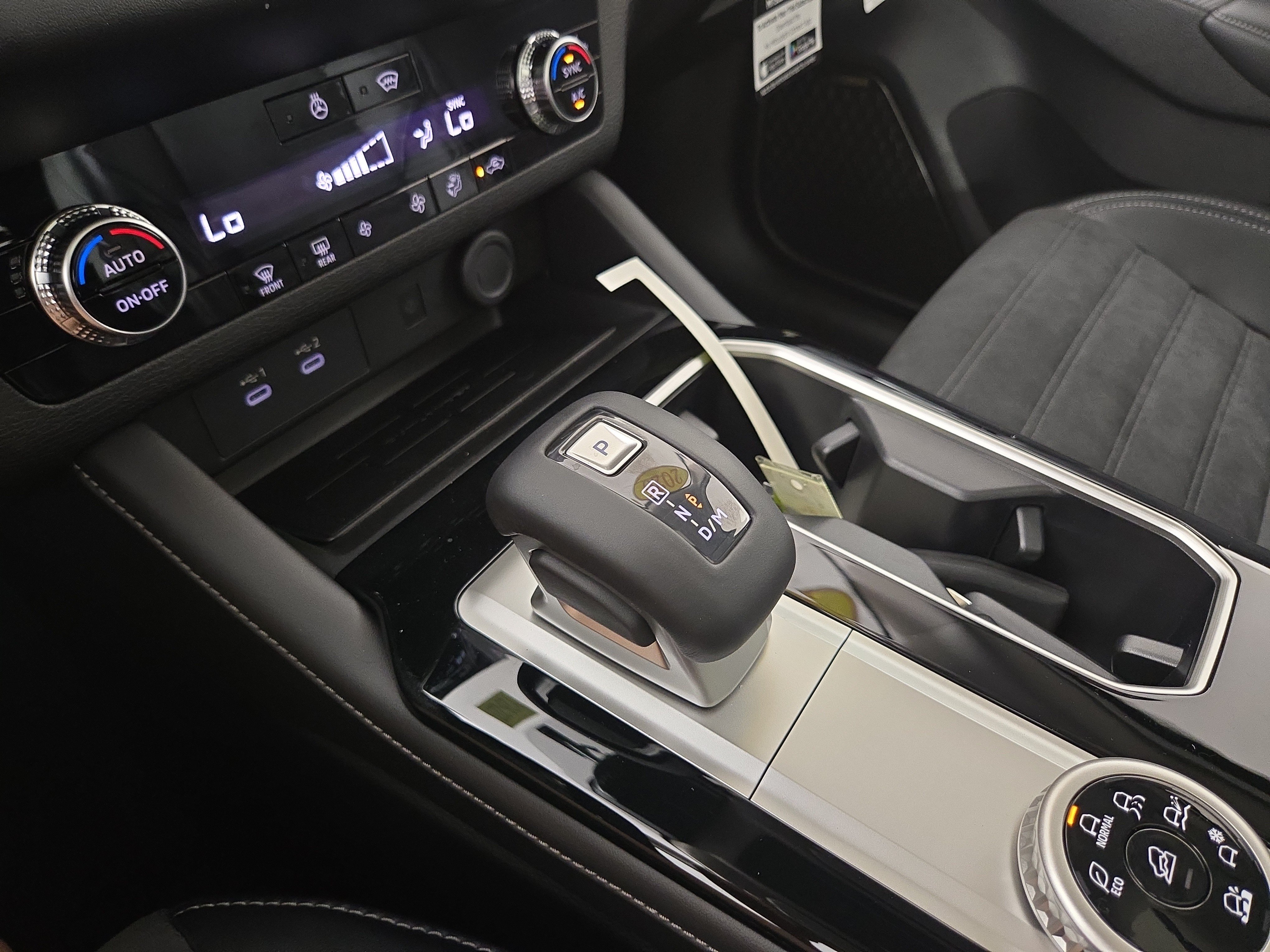 New 2026 Mitsubishi Outlander SE AWD/4WD image 24