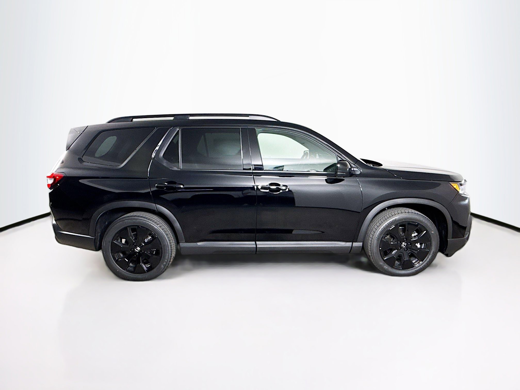 New 2026 Honda Pilot Black Edition image 2