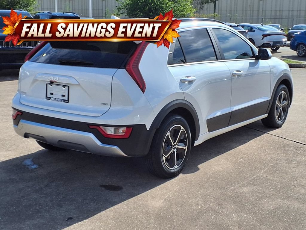 Used 2024 Kia Niro LX FWD image 4