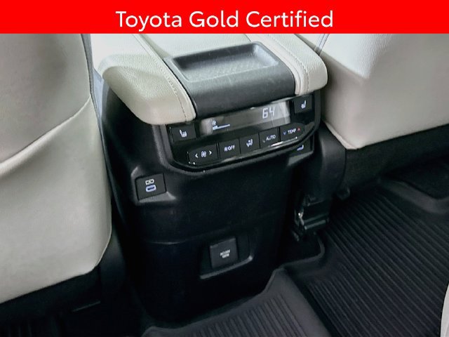 Certified 2024 Toyota Grand Highlander AWD image 28