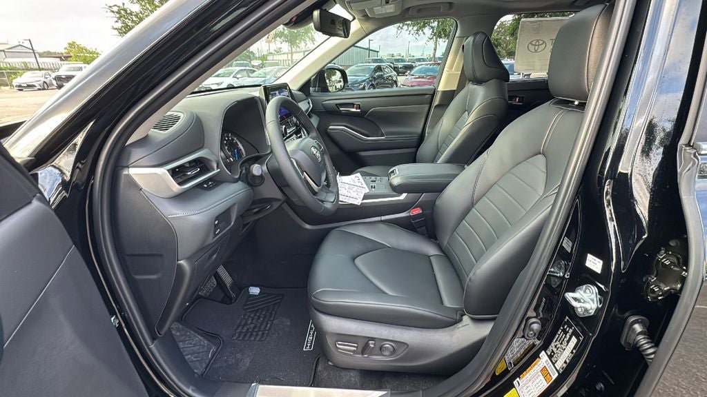 New 2026 Toyota Highlander XLE AWD/4WD image 18