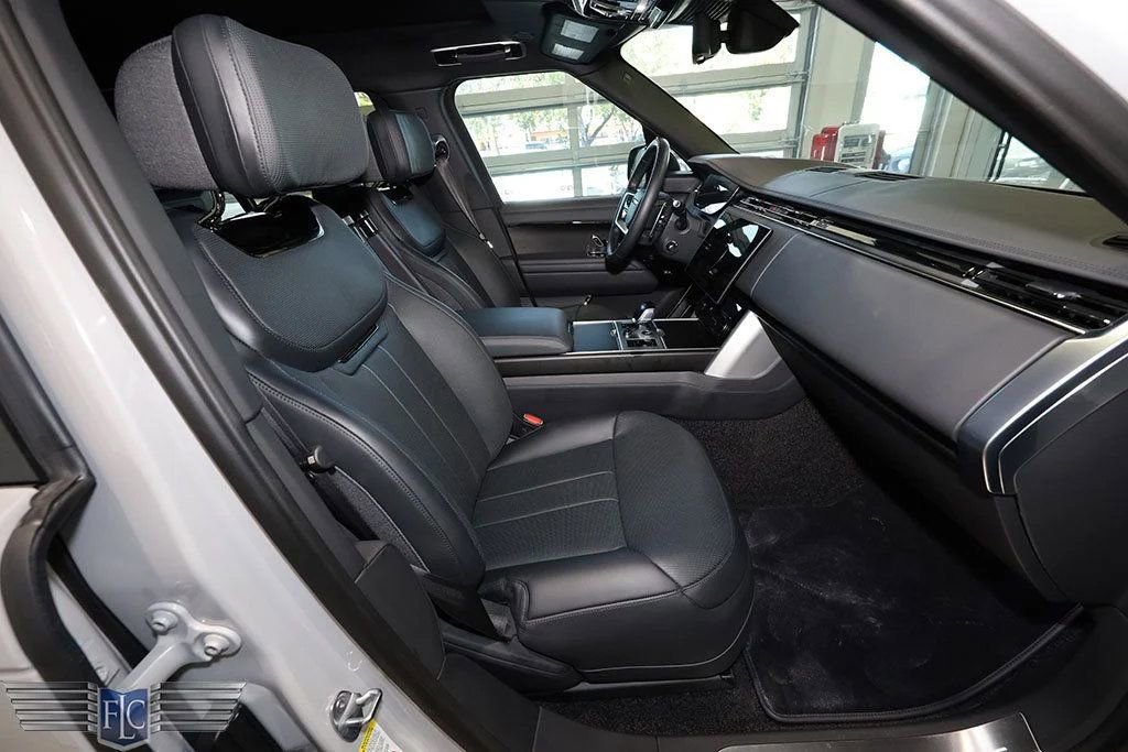 Used 2023 Land Rover Range Rover SV image 15