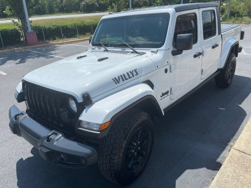 Used 2021 Jeep Gladiator Sport AWD/4WD image 3