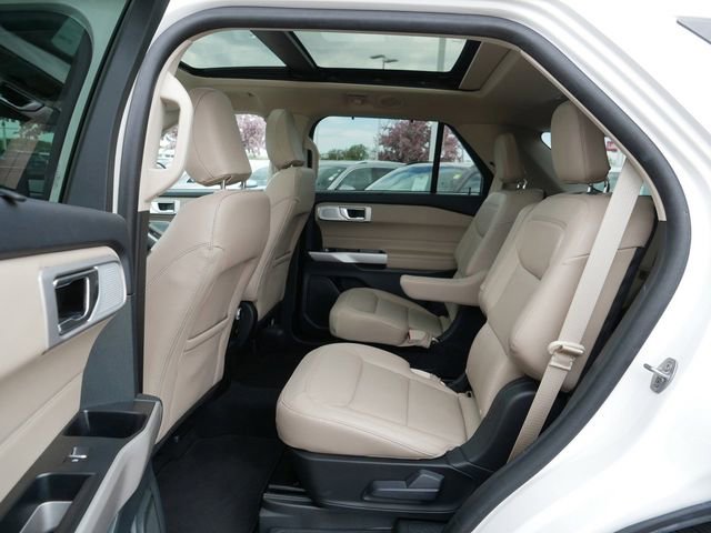 Used 2024 Ford Explorer Limited w/ Limited Technology Package AWD/4WD image 17