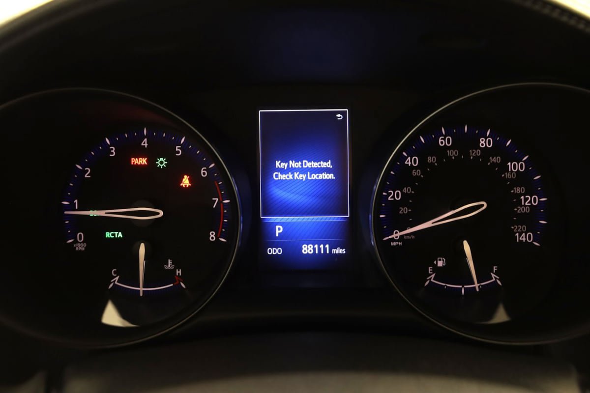 Used 2018 Toyota C-HR XLE FWD image 15