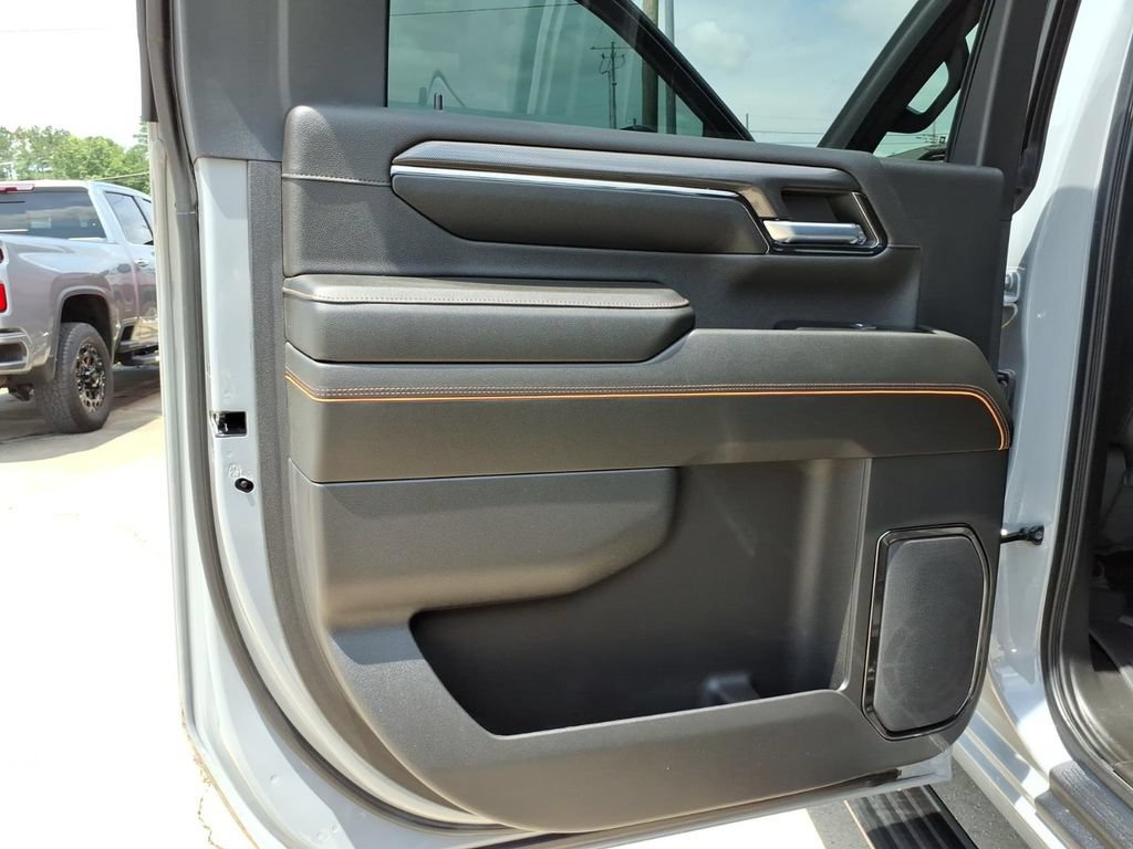 Used 2024 GMC Sierra 2500 AT4 w/ AT4 Premium Plus Package AWD/4WD image 24