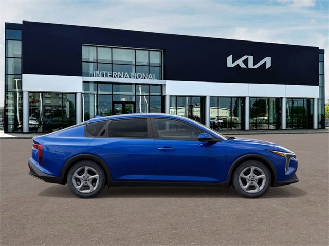New 2025 Kia K4 LXS image 7