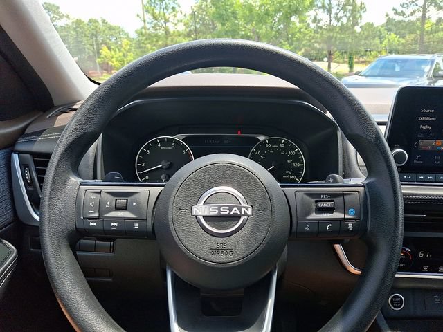 Used 2023 Nissan Rogue SV FWD image 20