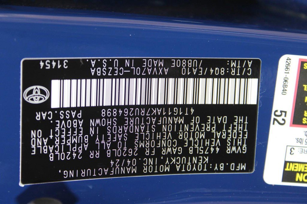 New 2024 Toyota Camry SE image 18