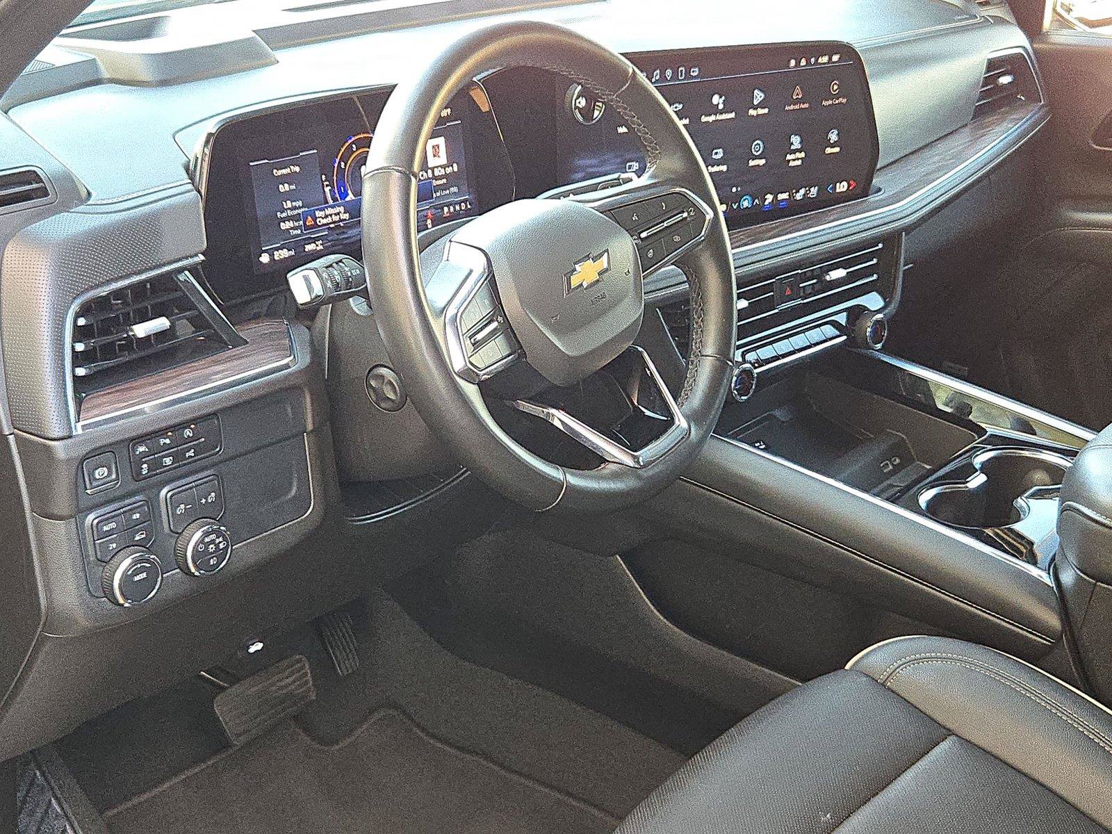 Used 2025 Chevrolet Tahoe Premier AWD/4WD image 9