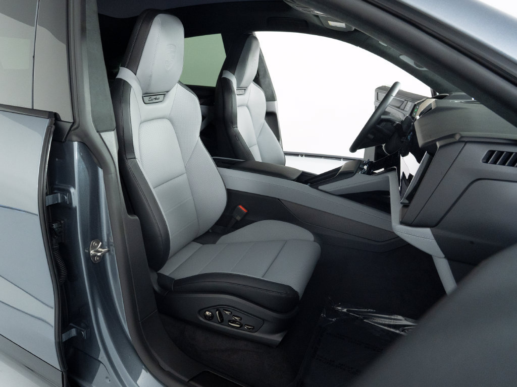 New 2026 Porsche Cayenne Turbo AWD/4WD image 45