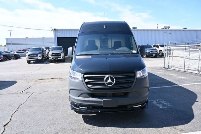 Used 2019 Mercedes-Benz Sprinter 2500 image 3