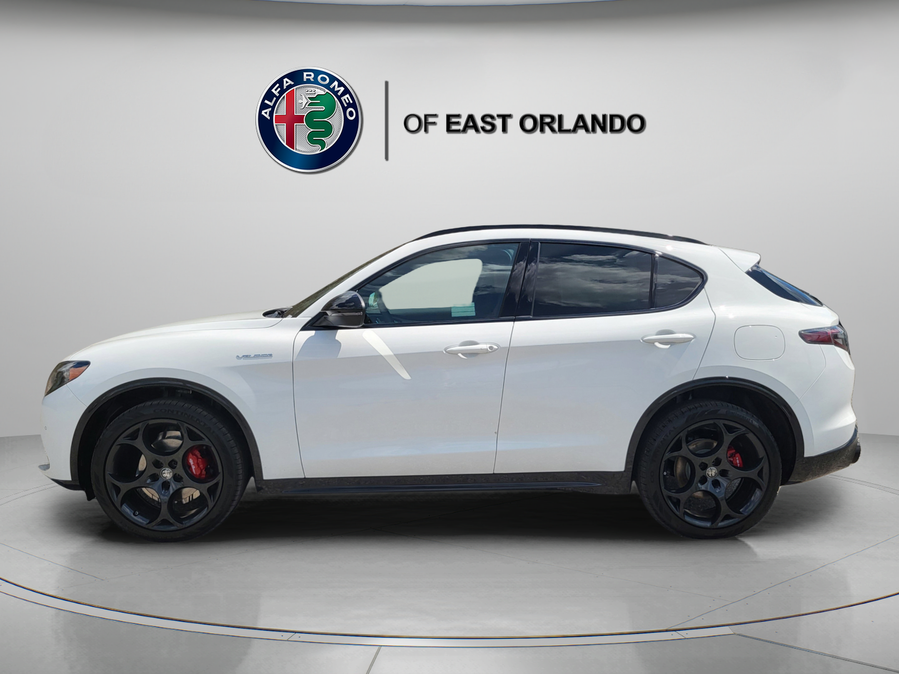 New 2026 Alfa Romeo Stelvio Sprint AWD/4WD image 4