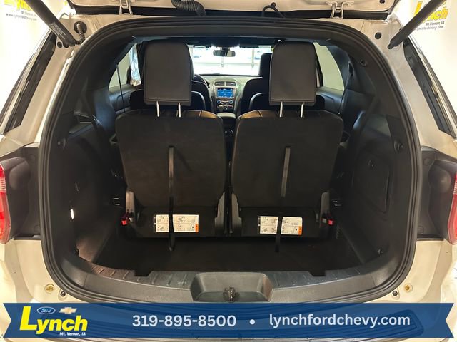 Used 2019 Ford Explorer XLT w/ Equipment Group 202A AWD/4WD image 22