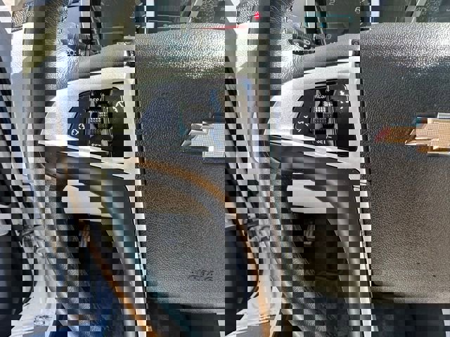 Used 2010 Chevrolet Equinox LT w/ Cargo Management Package image 4