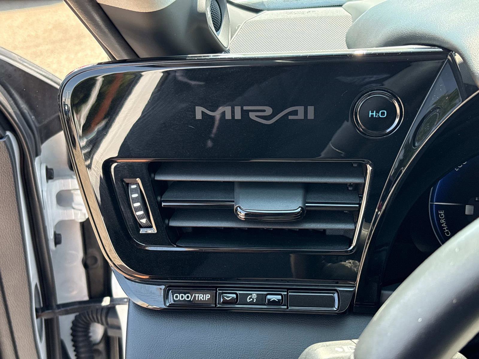 Used 2024 Toyota Mirai image 28