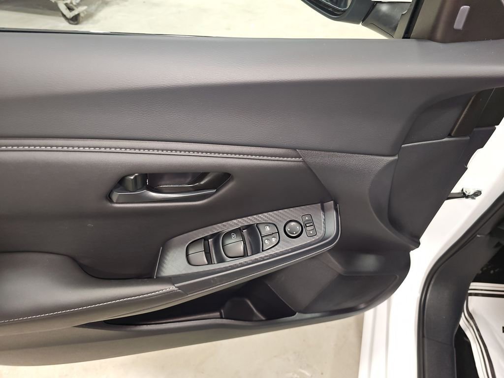 Used 2025 Nissan Sentra S image 29