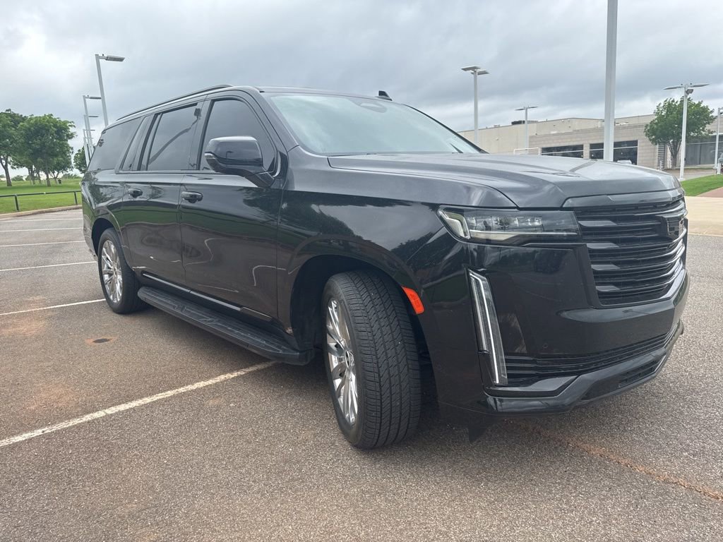 Used 2024 Cadillac Escalade ESV Premium Luxury Platinum image 2