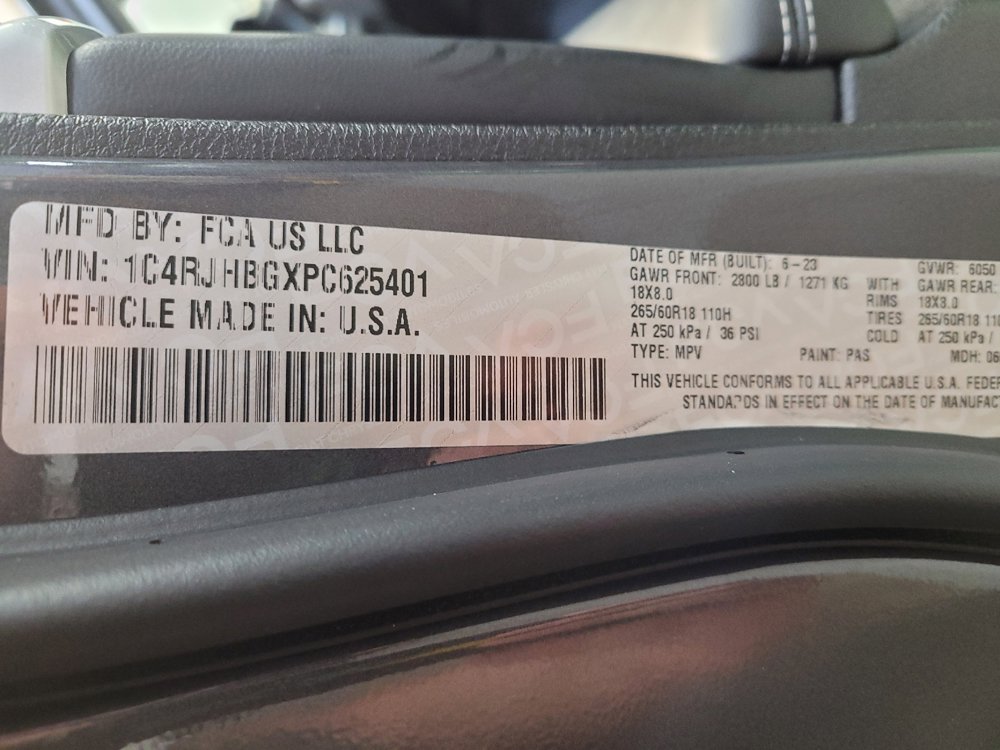 Used 2023 Jeep Grand Cherokee Limited AWD/4WD image 33
