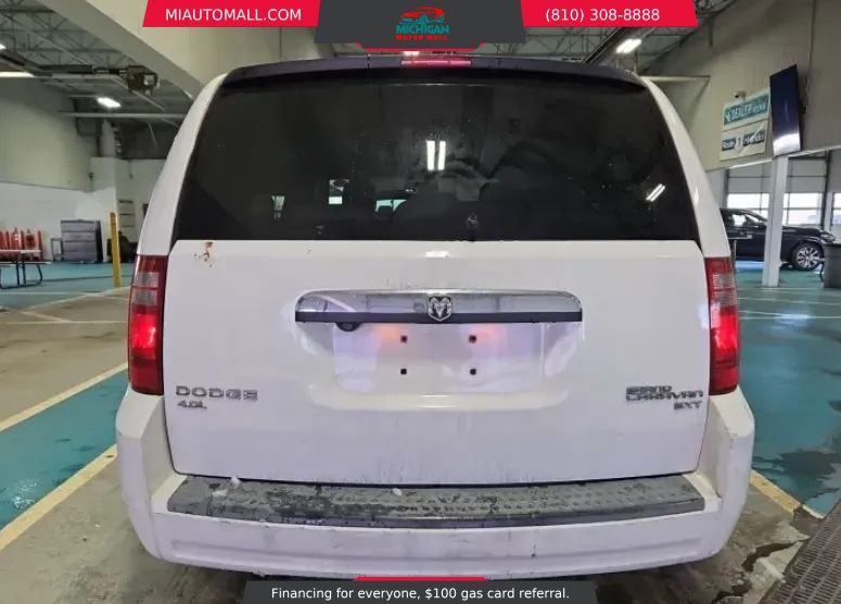 Used 2009 Dodge Grand Caravan SXT image 3