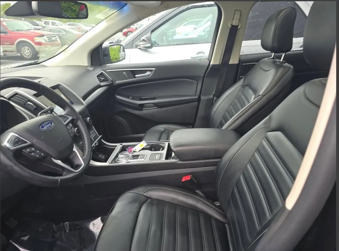 Used 2020 Ford Edge SEL w/ Convenience Package image 4