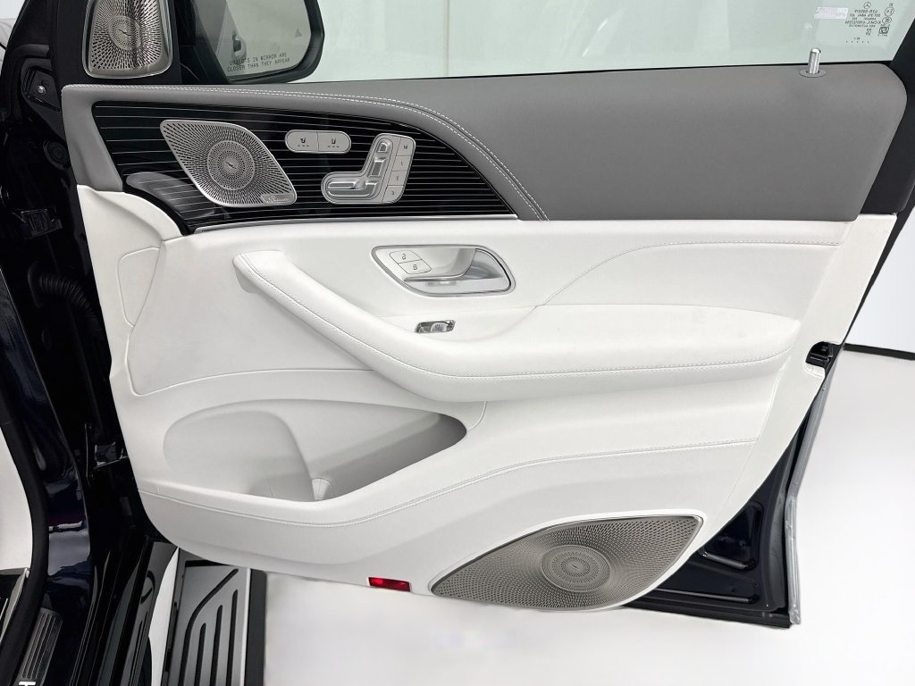 New 2026 Mercedes-Benz Maybach GLS 600 4MATIC image 25