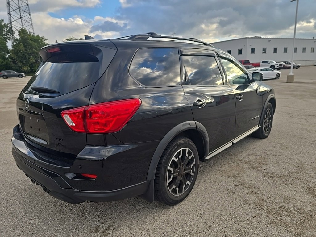 Used 2020 Nissan Pathfinder SL image 4
