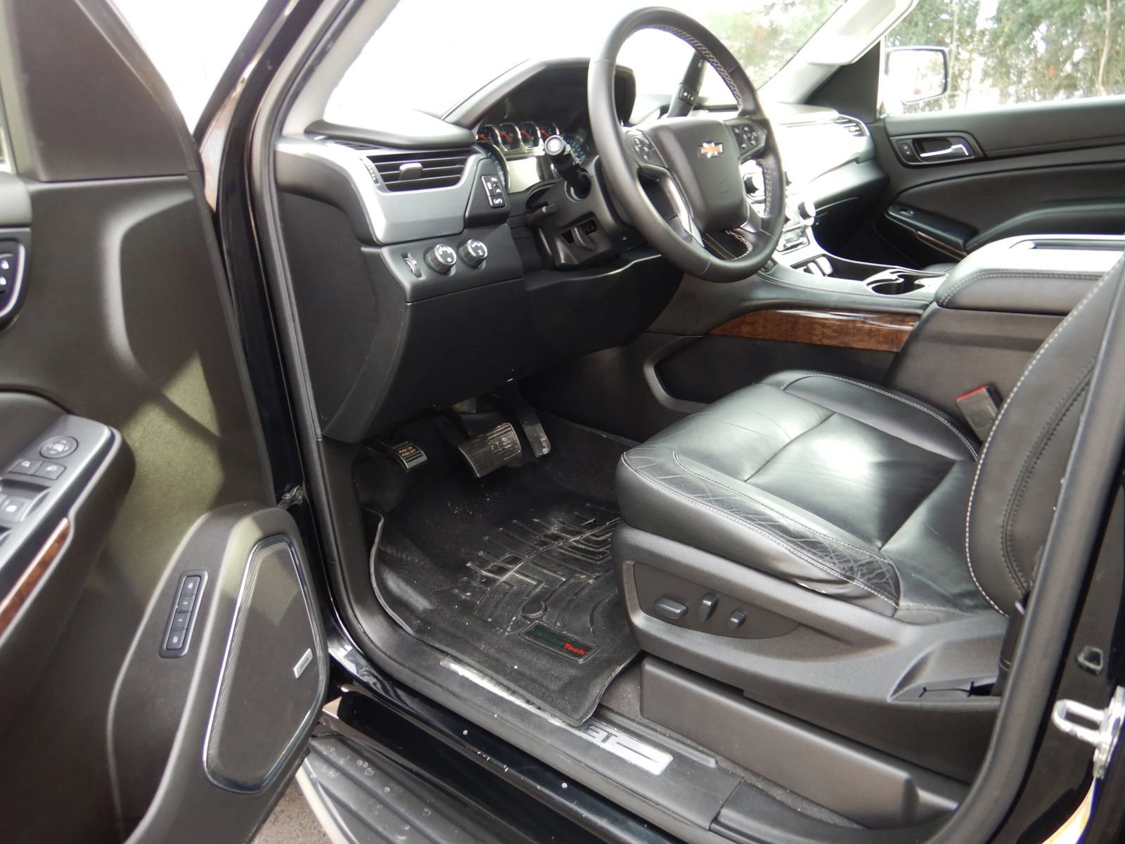 Used 2020 Chevrolet Tahoe LT AWD/4WD image 11