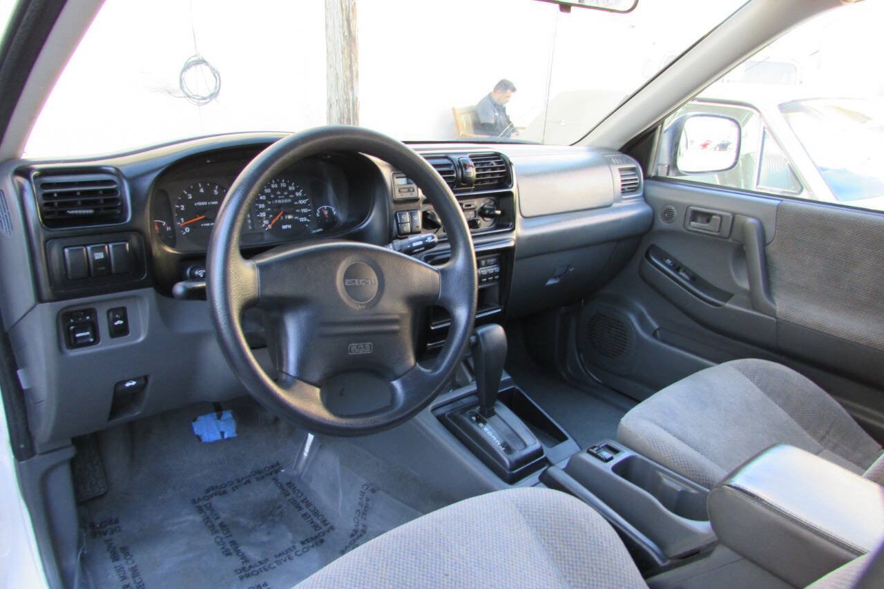 Used 1999 Isuzu Rodeo LS RWD image 24